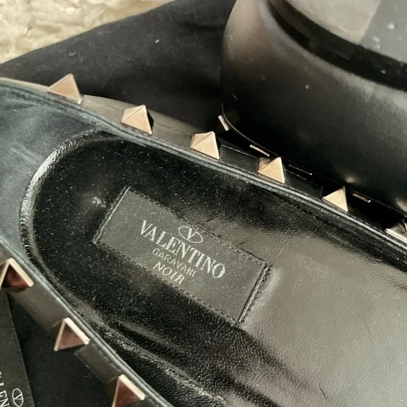Like New Authentic Valentino Garavani Black Rockstud Flats Size 39.5 - Picture 6 of 7